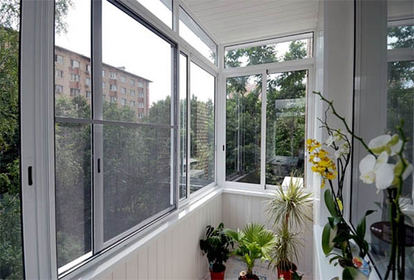 Недорогое остекление балконов и лоджий алюминиевым профилем от производителя окон Хотьково