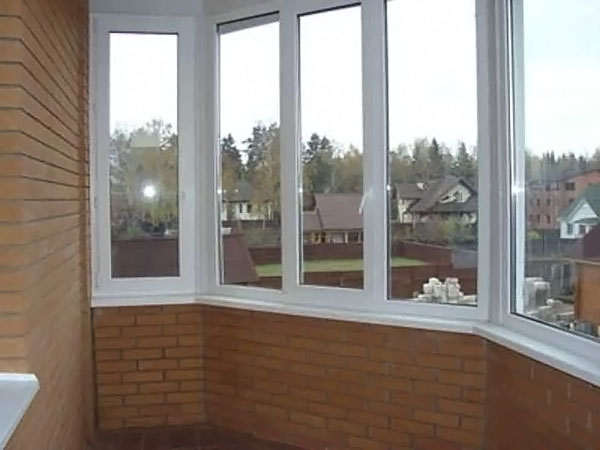 Остекления балкона в частном доме, коттедже и даче Хотьково