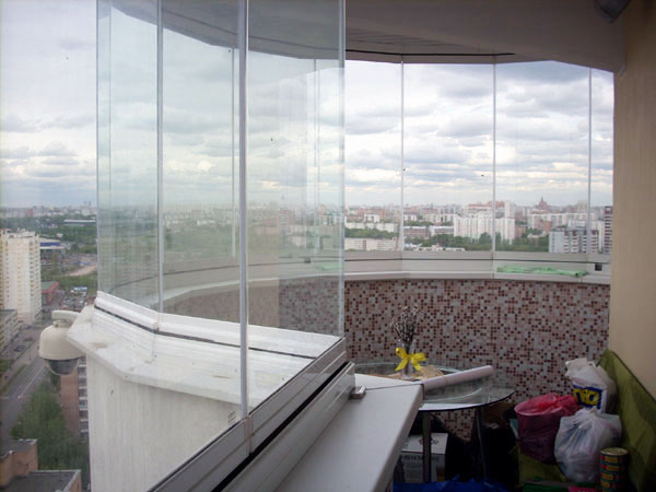 Остекление балконов: эркерных, круглых, закругленных Хотьково